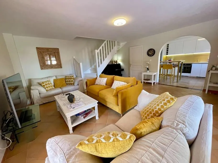 Villa 49 Hameau Des Greens Sainte-Maxime 0*,  France